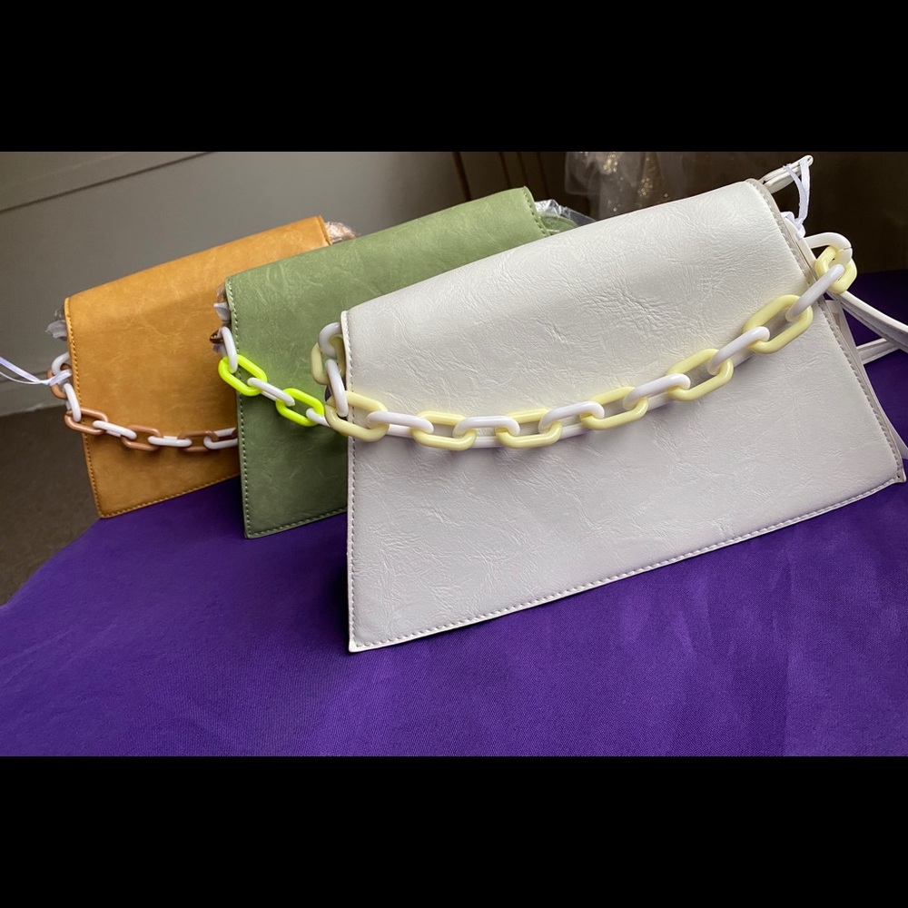 Chain purses